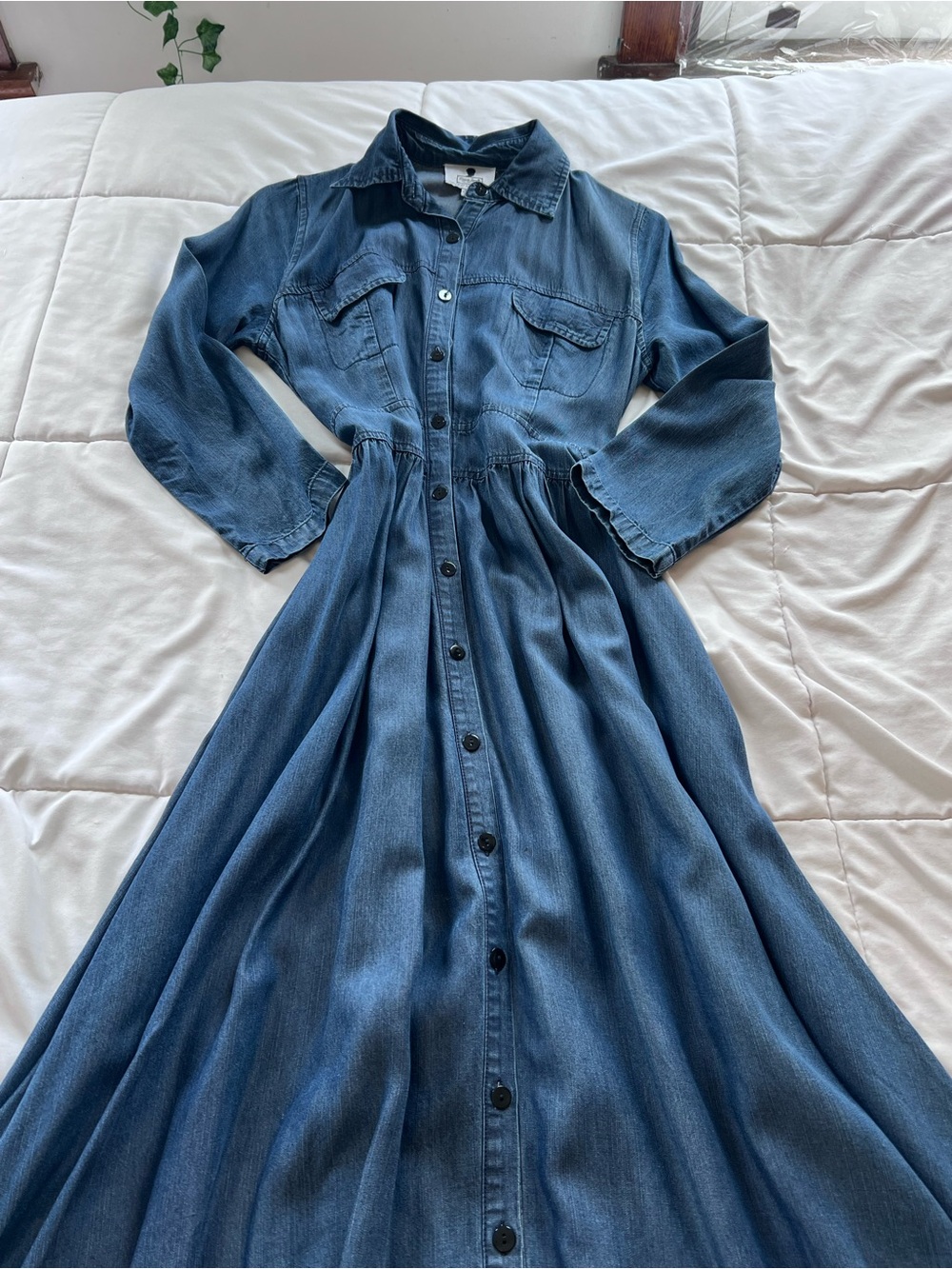 Dainty Jewells Denim Button-Front Maxi Dress in Medium Blue